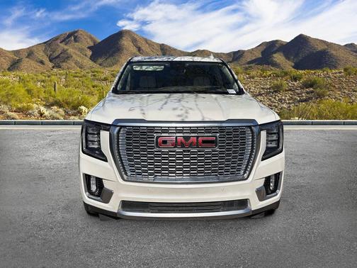 White Frost Tricoat 2024 GMC Yukon Denali