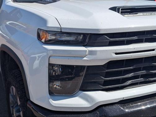 Summit White 2024 Chevrolet Silverado 2500 Custom