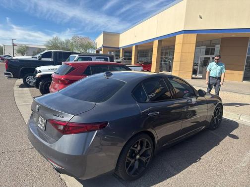 Vesuvio Gray Metallic 2020 Alfa Romeo Giulia Base