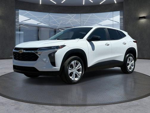 Summit White 2025 Chevrolet Trax LS