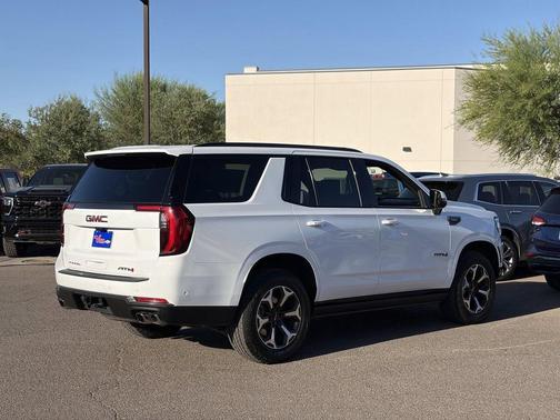 Summit White 2025 GMC Yukon 4WD AT4 Ultimate