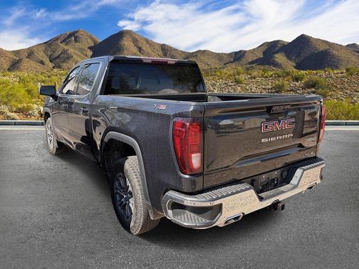 Titanium Rush Metallic 2023 GMC Sierra 1500 SLE