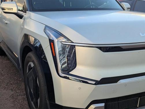 2024 Kia EV9 Land