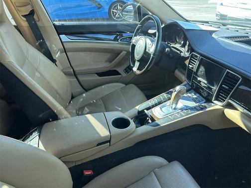 2015 Porsche Panamera 4S