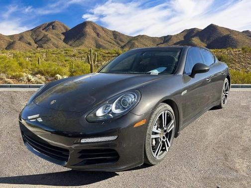 2015 Porsche Panamera 4S