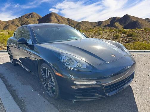 2015 Porsche Panamera 4S