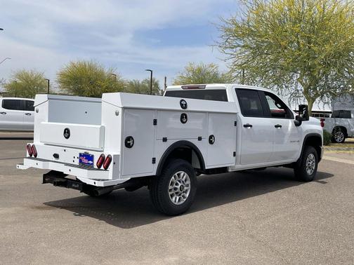 Summit White 2026 Chevrolet Silverado 2500 WT