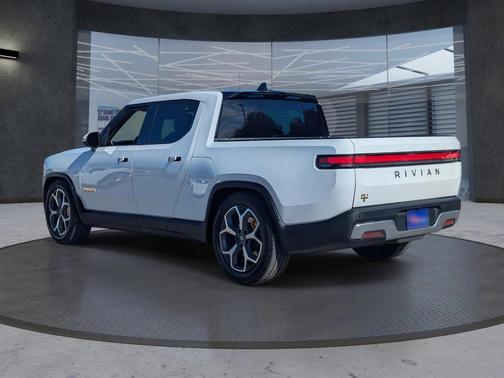 2022 Rivian R1T Adventure