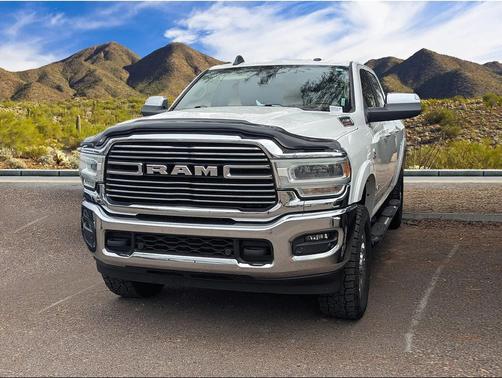 2019 RAM 2500 Laramie Crew Cab 4x4 6'4' Box