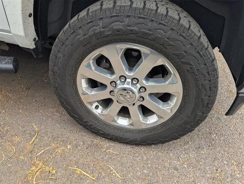 2019 RAM 2500 Laramie Crew Cab 4x4 6'4' Box