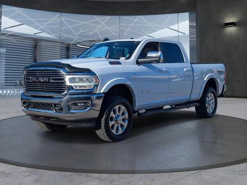 2019 RAM 2500 Laramie Crew Cab 4x4 6'4' Box
