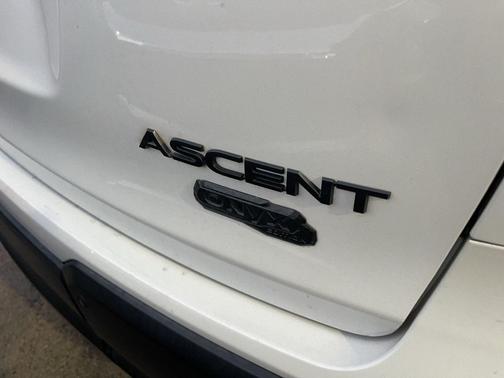 Crystal White Pearl 2022 Subaru Ascent Onyx Edition 7-Passenger