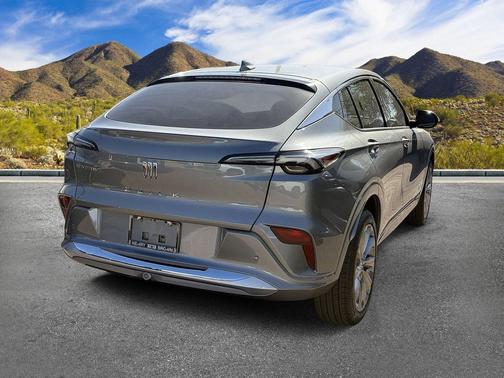 Moonstone Gray Metallic 2026 Buick Envista Avenir FWD