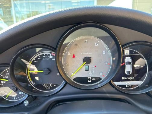 2016 Porsche Panamera 4