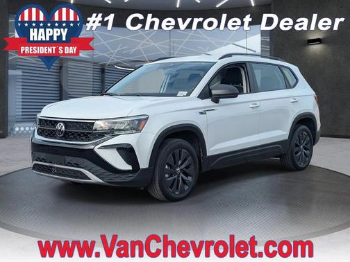 Pure White 2023 Volkswagen Taos 1.5T S SUV