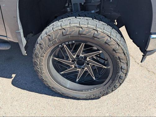 Shadow Gray Metallic 2020 Chevrolet Silverado 1500 LT