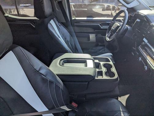 Summit White 2025 GMC Sierra 1500 SLE