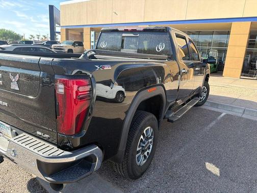 Onyx Black 2024 GMC Sierra 2500 SLT