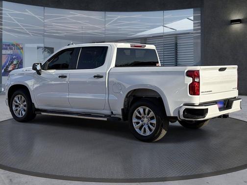 Summit White 2023 Chevrolet Silverado 1500 Custom