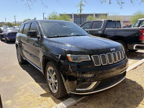 Diamond Black Crystal Pearlcoat 2020 Jeep Grand Cherokee Summit