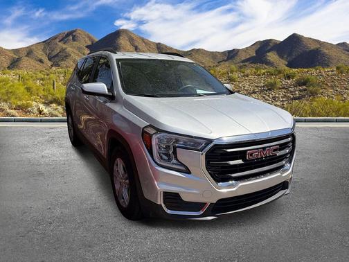 Quicksilver Metallic 2022 GMC Terrain SLE