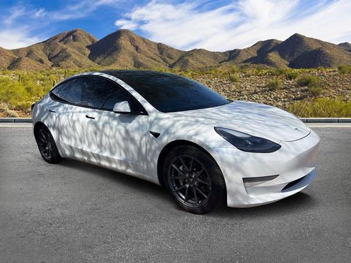 Pearl White Multi-Coat 2021 Tesla Model 3 Standard Range Plus