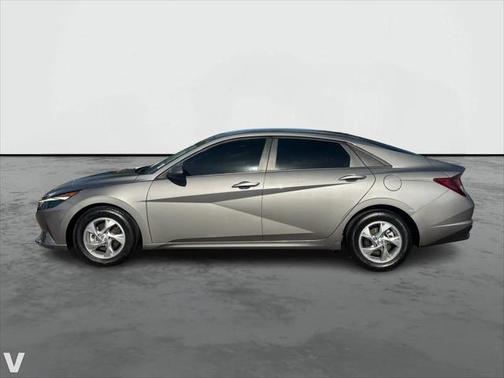 2021 Hyundai ELANTRA SE