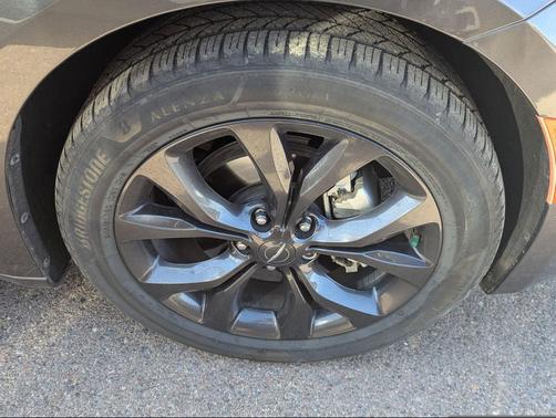 Granite Crystal Metallic Clearcoat 2020 Chrysler Pacifica Touring