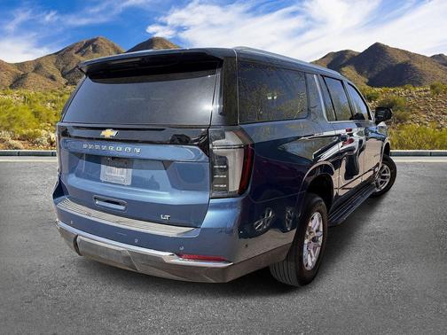 Lakeshore Blue Metallic 2025 Chevrolet Suburban LT