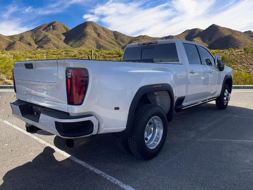 2024 GMC Sierra 3500 Denali