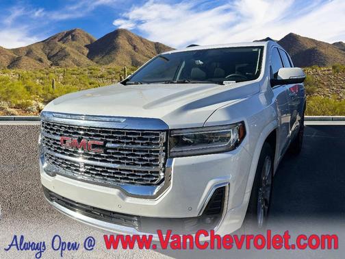 2023 GMC Acadia Denali