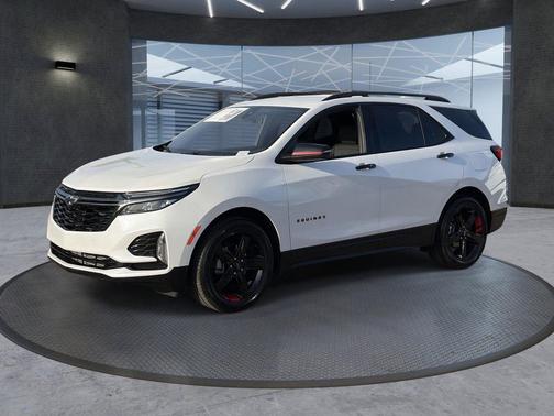 Iridescent Pearl Tricoat 2023 Chevrolet Equinox Premier w/1LZ