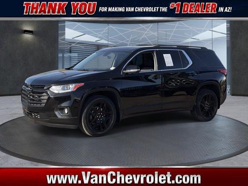 Mosaic Black Metallic 2021 Chevrolet Traverse LT Cloth