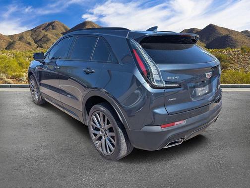 Shadow Metallic 2021 Cadillac XT4 Sport