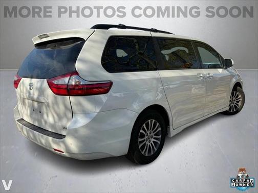 2019 Toyota Sienna XLE