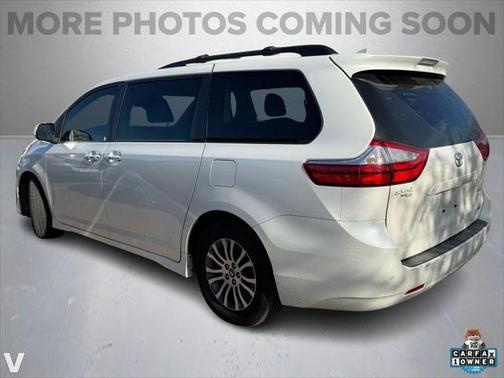 2019 Toyota Sienna XLE