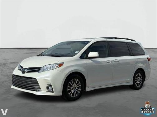 2019 Toyota Sienna XLE