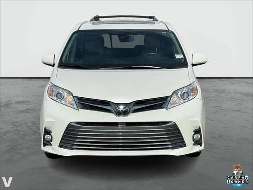 2019 Toyota Sienna XLE