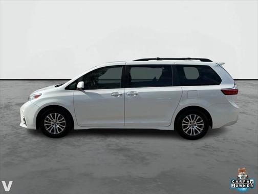 2019 Toyota Sienna XLE