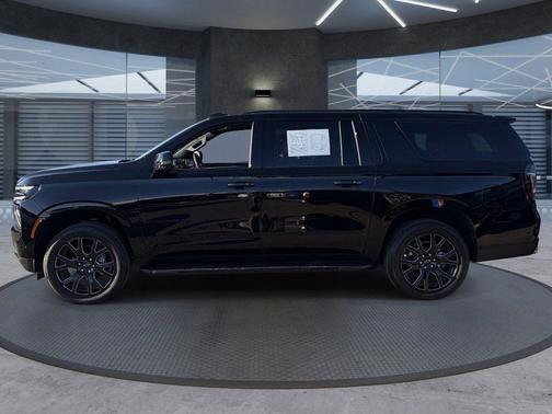 Black 2025 Chevrolet Suburban RST