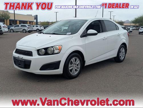 Summit White 2016 Chevrolet Sonic LT