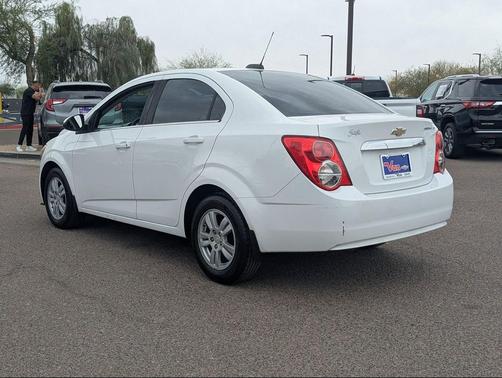 Summit White 2016 Chevrolet Sonic LT