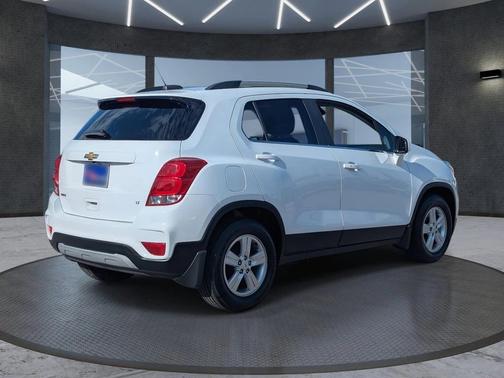Summit White 2020 Chevrolet Trax LT