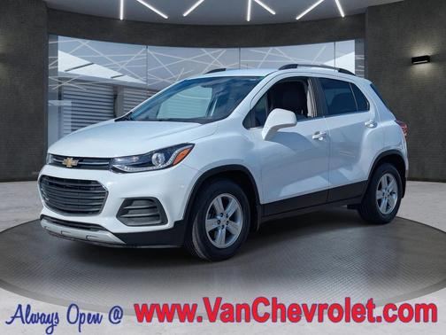 Summit White 2020 Chevrolet Trax LT