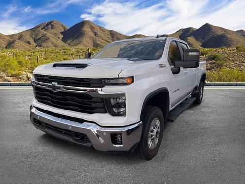 Summit White 2026 Chevrolet Silverado 2500 LT