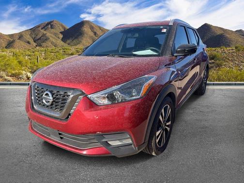 Cayenne Red Metallic 2020 Nissan Kicks SR