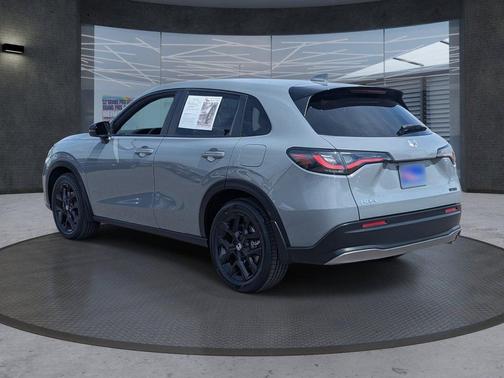 Urban Gray Pearl 2024 Honda HR-V 2WD Sport