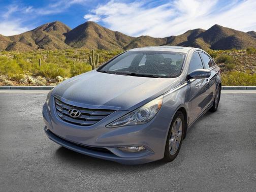 Radiant Silver Metallic 2013 Hyundai SONATA Limited