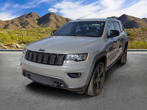 Gray 2019 Jeep Grand Cherokee Upland