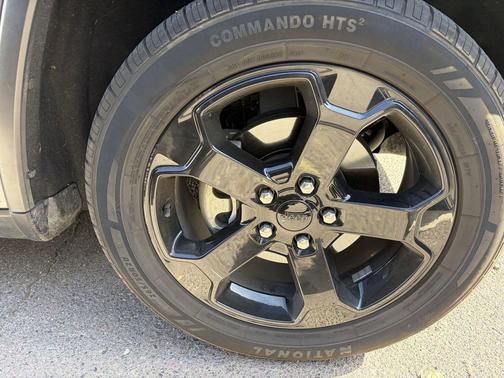 Gray 2019 Jeep Grand Cherokee Upland